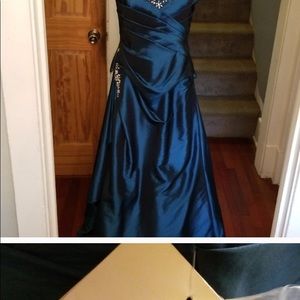 Mother of the Bride. Size 12. Blue/Teal.Formal.